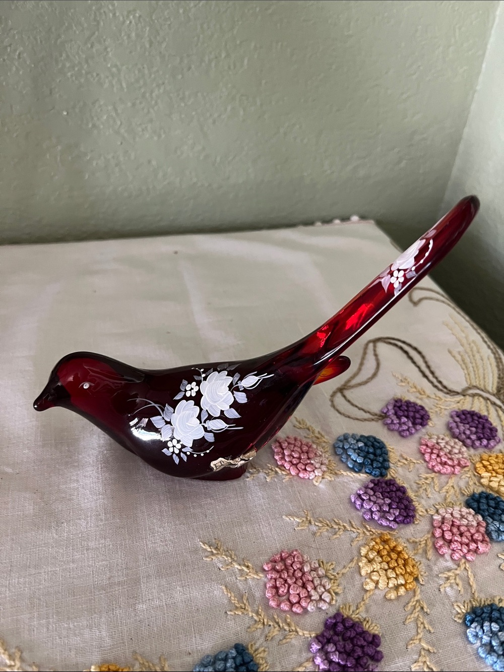 Vintage Fenton Hand Painted Amberina Glass Bird Figurine UV Reactive Cranberry